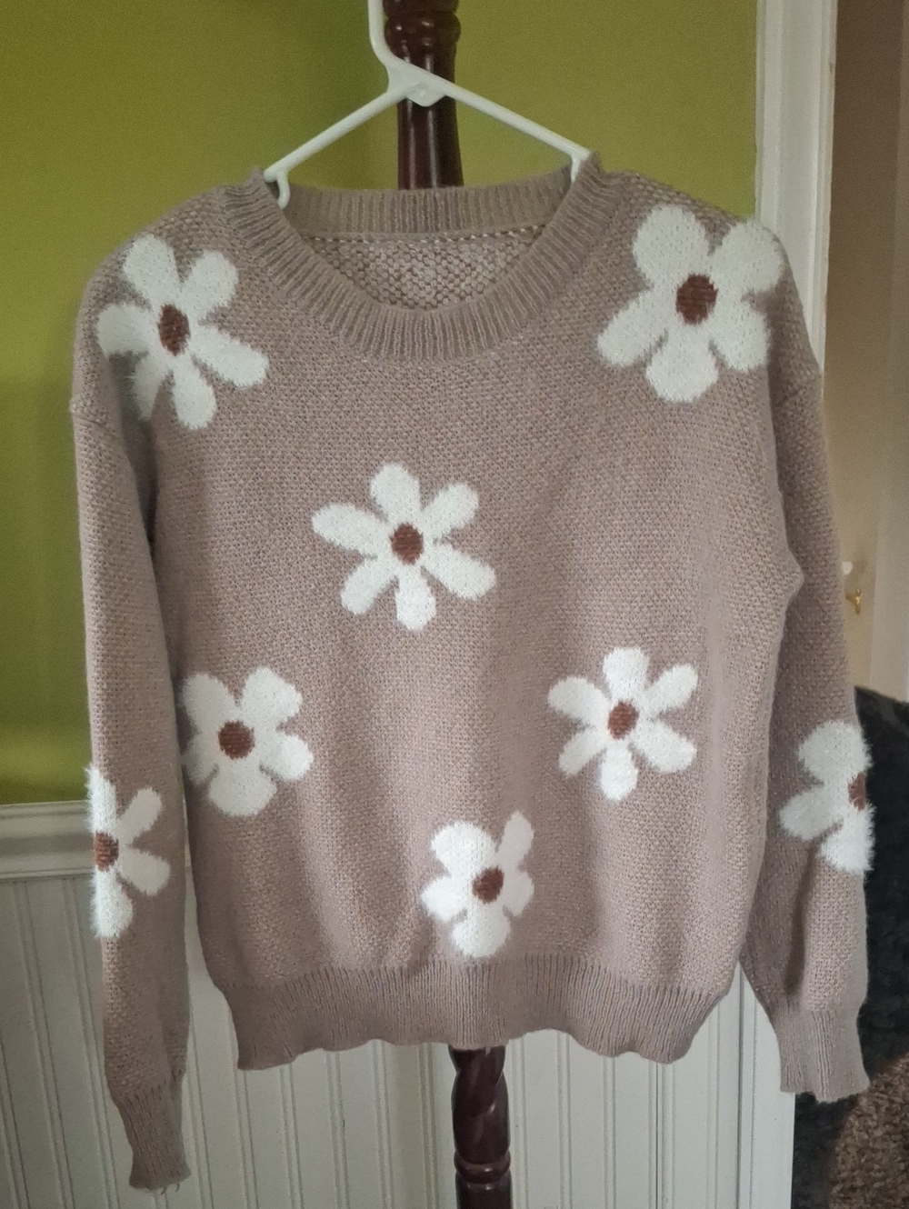 Women’s Taupe Daisy Crewneck Sweater